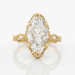 Antique wedding rings 1920s with vintage inspired elegant detailing