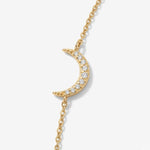 Elegant tennis bracelet with sparkling diamonds in a classic luxury design