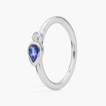 Vintage style gemstone ring with detailed design and colorful stone for classic jewelry lovers