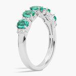 Lab grown diamond ring with round brilliant cut, set in 925 silver, conflict-free and ethical