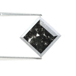 Square cut lab-grown diamond with exceptional clarity and brilliance, perfect for engagement rings, showcasing sustainable and ethical craftsmanship.