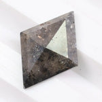 Comparison image explaining the difference between natural diamonds and alternatives. Natural diamonds are earth-mined gemstones formed naturally, offering rarity, emotional value, and long-term market demand.