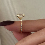 2 carat diamond engagement ring with sparkling diamond centerpiece