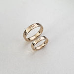 Heart-shaped diamond couple ring set, romantic and luxurious jewelry choice.