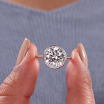2 carat diamond engagement ring with bold sparkling centerpiece