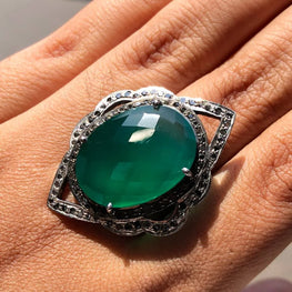 Emerald Green Oval Cut Boho Ring
