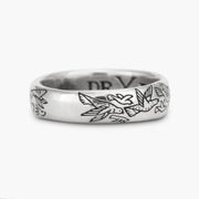 Elegant 18K gold couple ring set with matching design, perfect for love and commitment.