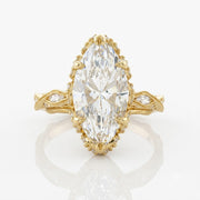 Antique wedding rings 1920s with vintage inspired elegant detailing
