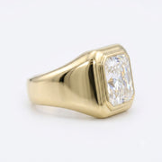 Big diamond ring with brilliant oversized gemstone and luxury finish