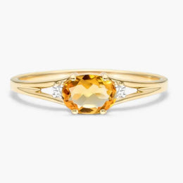 Elegant gemstone ring with sparkling center stone, perfect for engagement and daily wear jewelry