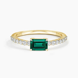 Elegant gemstone ring with oval cut stone and brilliant shine, perfect for weddings and special occasions
