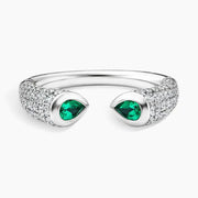 Vintage style gemstone ring with intricate detailing and sparkling stone, perfect for classic jewelry lovers