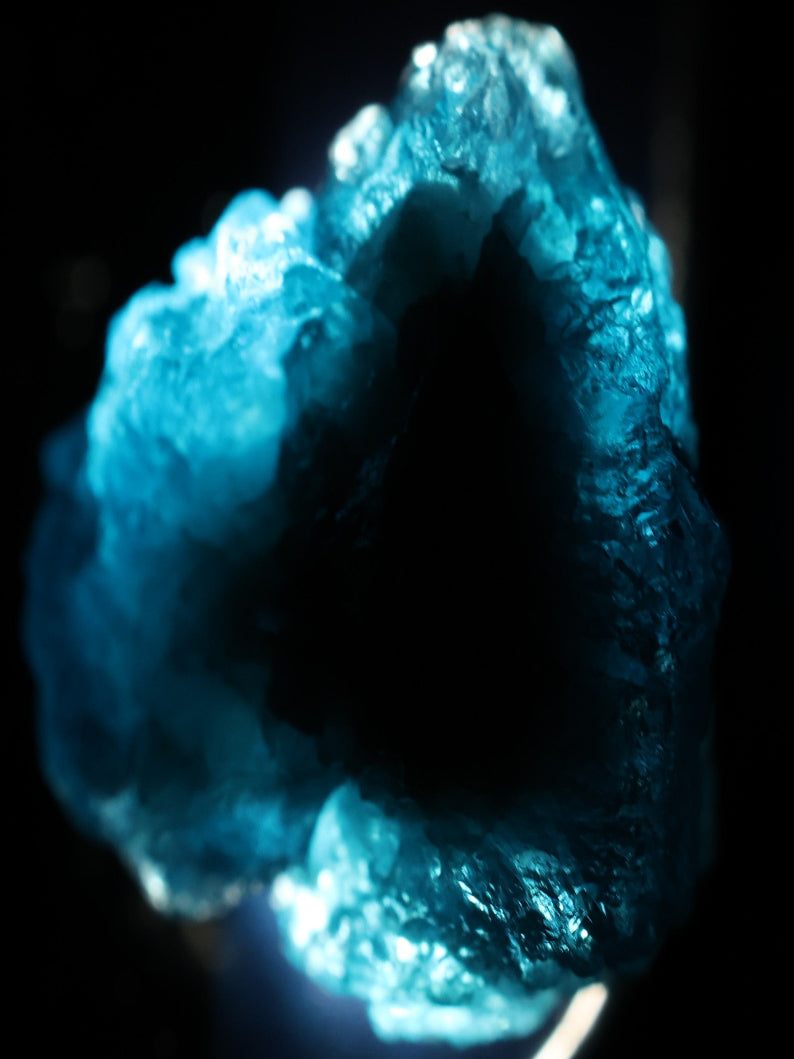 Shop - Natural Uncut Blue Diamond 2.04 Carat Rough Diamond