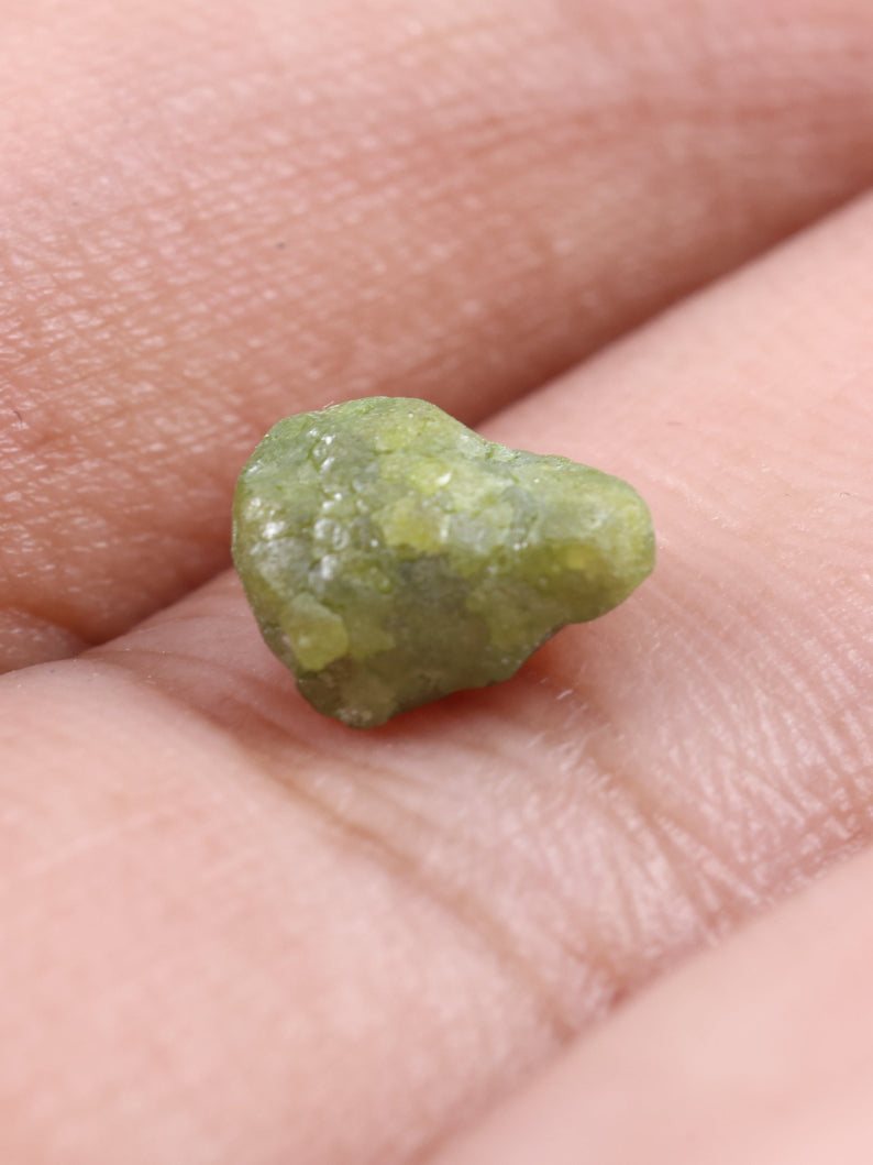 1.49 Ct Rare Natural Earth Mine Fancy Green Rough Diamond