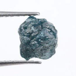loose raw diamonds with natural rough surfaces suitable for custom jewelry creations.