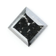 Square cut lab-grown diamond with exceptional clarity and brilliance, perfect for engagement rings, showcasing sustainable and ethical craftsmanship.
