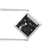 Square cut lab-grown diamond with exceptional clarity and brilliance, perfect for engagement rings, showcasing sustainable and ethical craftsmanship.