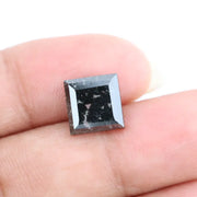Square cut lab-grown diamond with exceptional clarity and brilliance, perfect for engagement rings, showcasing sustainable and ethical craftsmanship.