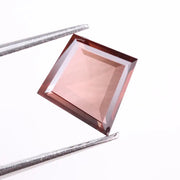 Loose lab grown diamond stone showcasing ethical sourcing, sustainable beauty, and brilliant cut sparkle for luxury jewelry.