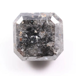 Visual comparison of natural diamond vs lab grown diamond explaining origin and value differences.