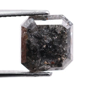 Visual comparison of natural diamond vs lab grown diamond explaining origin and value differences.