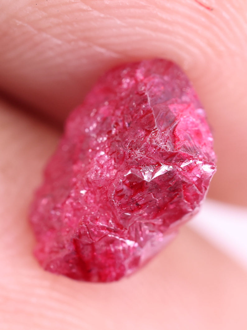 Shop - Natural Pink Rough Diamond - 1.91 Carat Raw Diamond ( 8.52 X 5.89 X 4.09 )