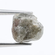 Loose raw diamond stones with natural sparkle.
