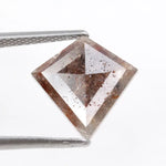 loose kite diamond with elongated pointed symmetry
