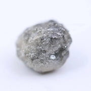 VS1 natural diamond close view showing clarity and brilliance.