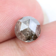 round cut natural diamond ring and round natural diamond grey-brown colored diamond 
