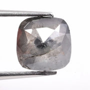 Large natural diamonds from 4 carat to 20 carat used in premium diamond rings. Earth-mined stones with exceptional clarity and brilliance
