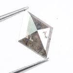 Comparison image explaining the difference between natural diamonds and alternatives. Natural diamonds are earth-mined gemstones formed naturally, offering rarity, emotional value, and long-term market demand.