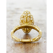 Antique wedding rings 1920s with vintage inspired elegant detailing