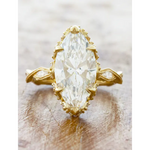 Antique wedding rings 1920s with vintage inspired elegant detailing