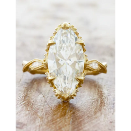 Antique wedding rings 1920s with vintage inspired elegant detailing