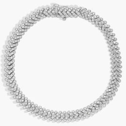 Round Cut Luxury tennis braclet with white diamonds and gold links.