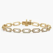 3.96 Ct Elegant diamond tennis bracelet in gold with round cut diamonds.