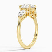 Round shaped diamond engagement ring in yellow gold- Women Diamond Ring 