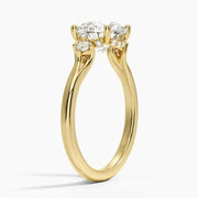 Round  shaped diamond engagement ring in yellow gold -Women Unique Diamond Ring 