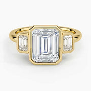 Vintage style engagement ring with sapphire  - Women Yellow Gold Diamond ring