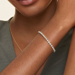 Classic Four-Prong Round Diamond Tennis Bracelet