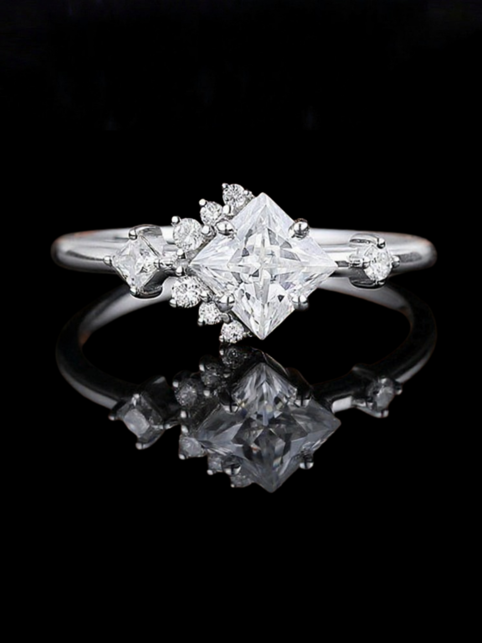 Princess & Round Delicated Wedding Ring
