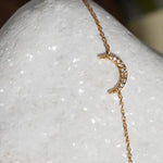 Elegant tennis bracelet with sparkling diamonds in a classic luxury design