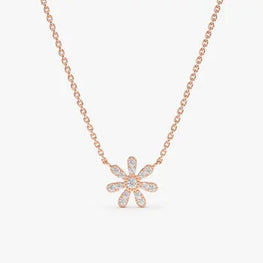 Daisy Flower Charm Stunning Silver Necklace