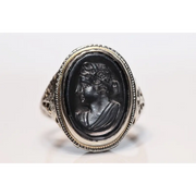 Victorian cameo ring in black onyx with hand carved lady design set in solid gold vintage style jewelry