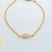 14 k gold chain with solid gold bracelet detailing and luxurious mens bracelet gold appearance.