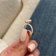 Round diamond engagement ring with a sparkling round cut diamond for engagement