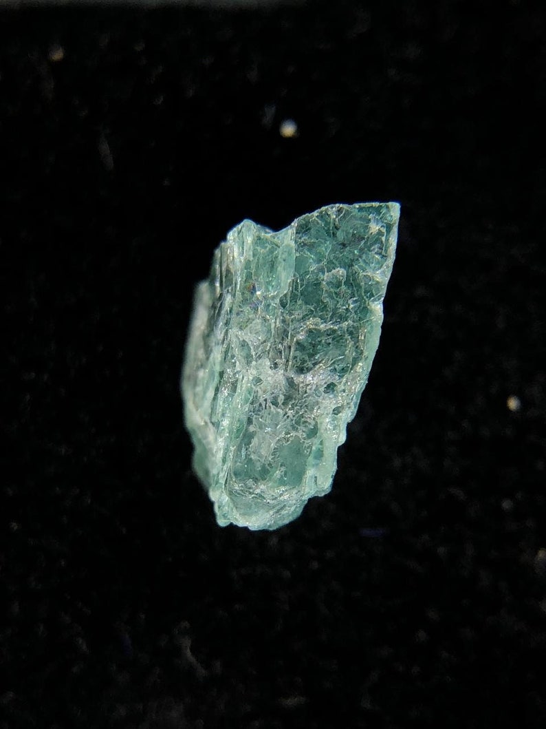 1.18Ct Blue Color Earth Mined Rough Diamond
