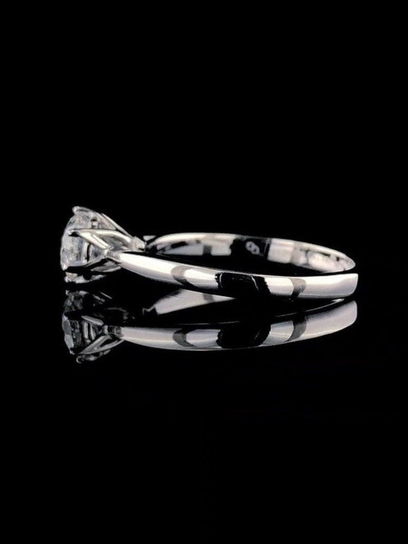 Timeless Round Cut Moissanite Delicate Ring