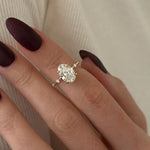 2 carat diamond engagement ring with sparkling diamond centerpiece